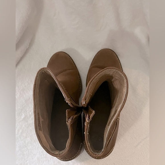 UGG women’s 10 Annie Western Preppy Fall Ankle Boots  in Brown Leather - Picture 7 of 9